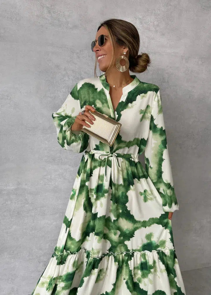 Charlotte – élégante robe maxi verte avec décolleté en V et manches longues
