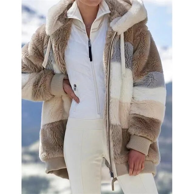 Manteau en teddy pour femmes avec capuche