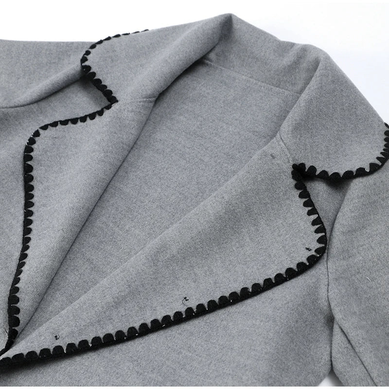 Manteau pour femmes avec col revers et poches