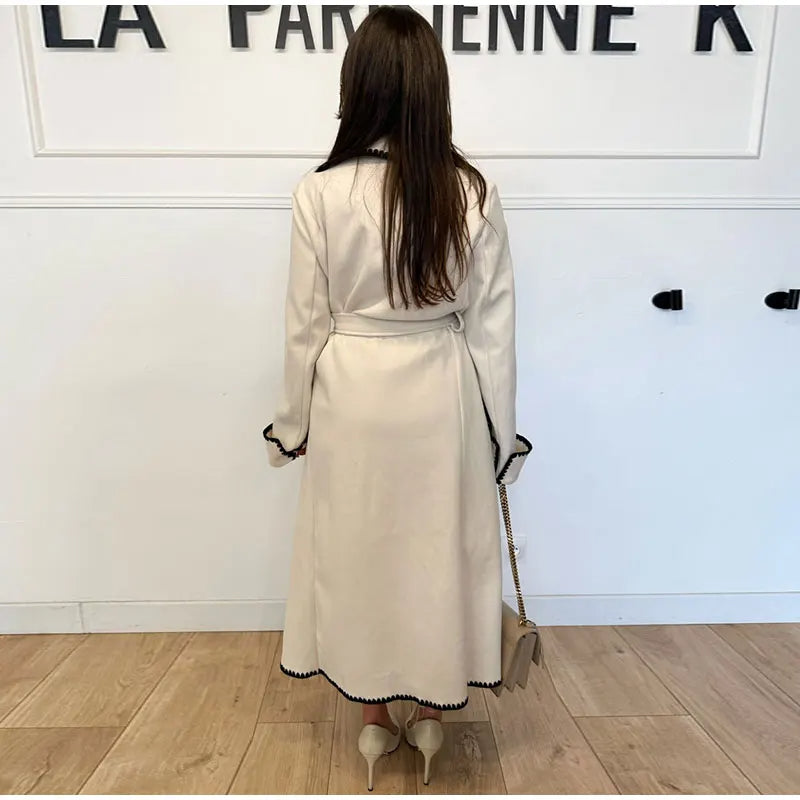 Manteau pour femmes avec col revers et poches