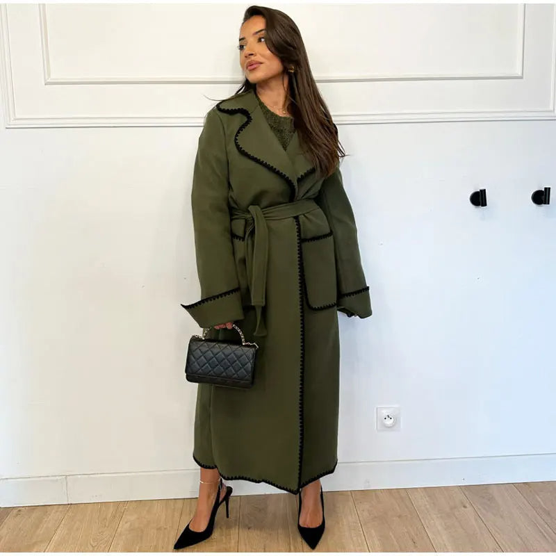 Manteau pour femmes avec col revers et poches