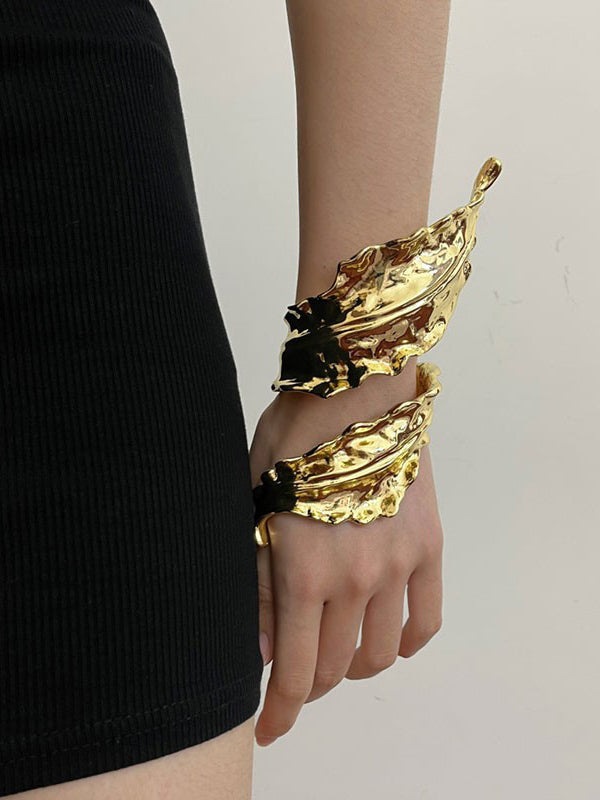 Bracelet géométrique plissé brillant couleur unie