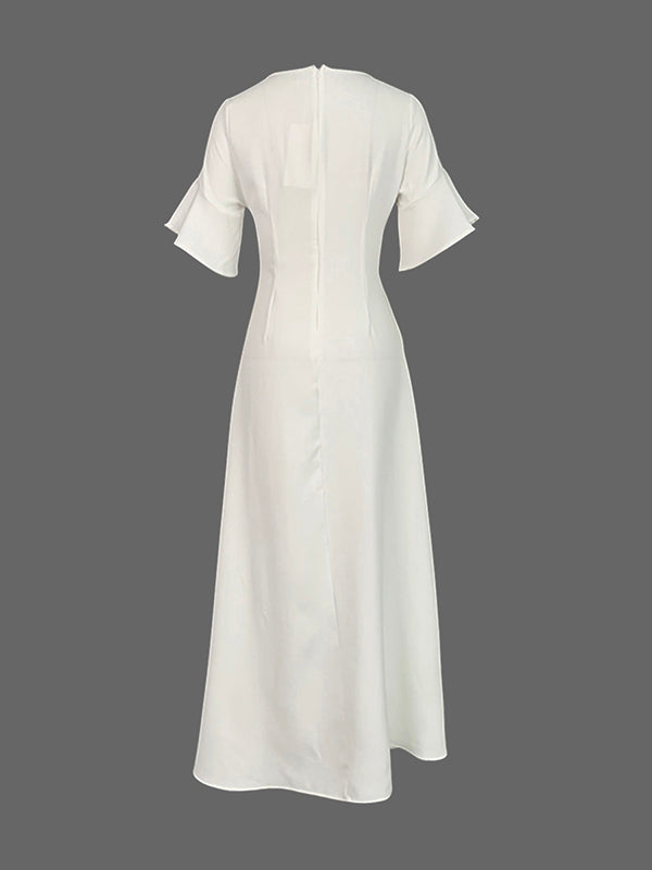 Robe longue brillante coupe trapèze, à manches évasées, à empiècements, à col carré, couleur unie