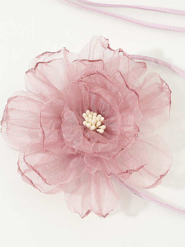 Collier délicat en forme de fleur, en gaze