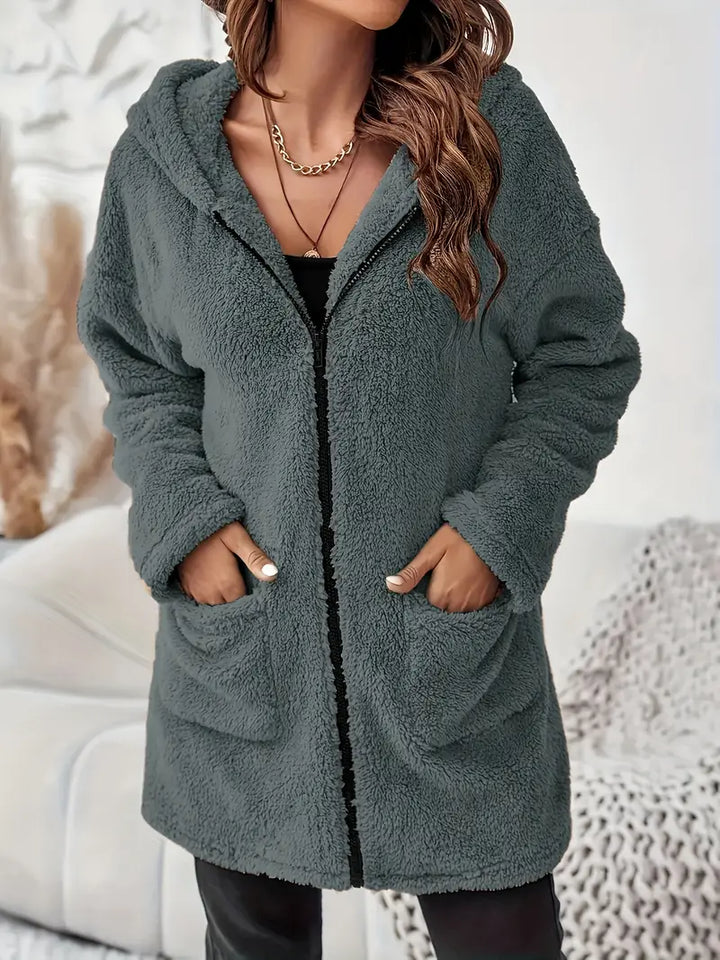 Manteau à capuche en peluche avec poches à patchs et fermeture éclair élégante pour femmes | STYLE, CONFORT, CHALEUR