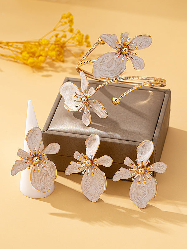 Parure bracelet, boucles d'oreilles et bague en forme de fleur