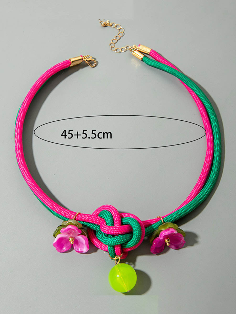 Collier géométrique en forme de fleur