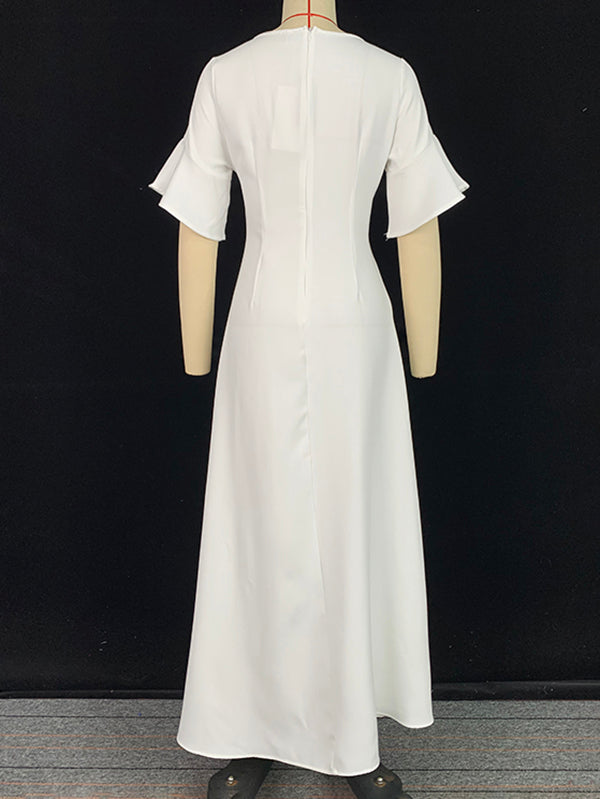 Robe longue brillante coupe trapèze, à manches évasées, à empiècements, à col carré, couleur unie