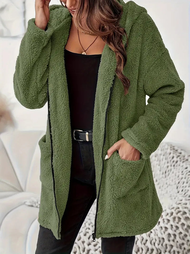 Manteau à capuche en peluche avec poches à patchs et fermeture éclair élégante pour femmes | STYLE, CONFORT, CHALEUR