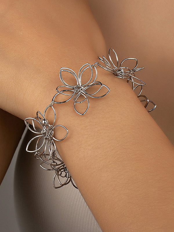Bracelet ajouré en forme de fleur