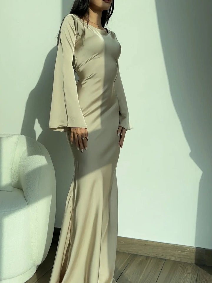 Adelgunde | Robe Maxi à Manches Longues pour Femmes avec Silhouette Élégante