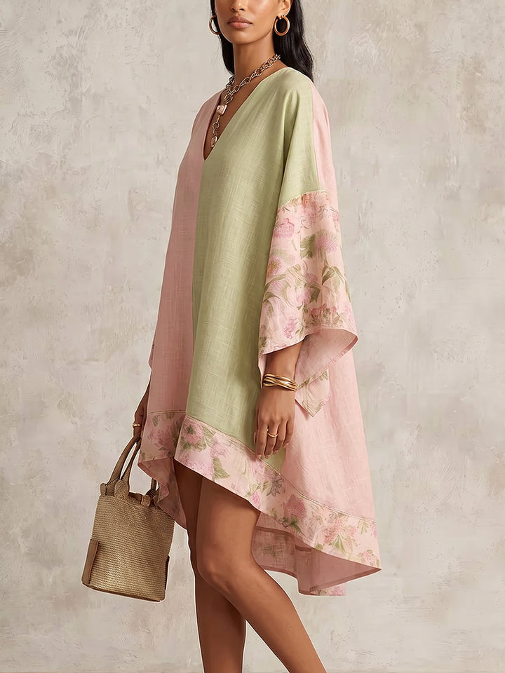 Robe mi-longue ample à empiècements, à imprimé floral, à manches trois-quarts, à col en V, couleur contrastée