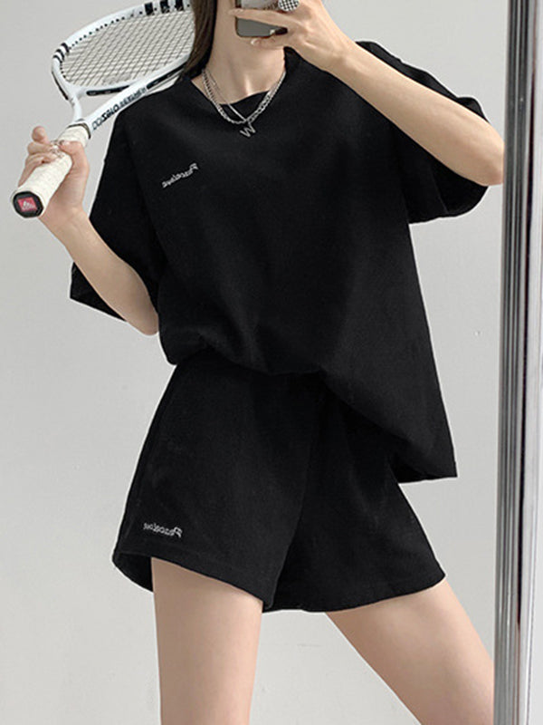 Ensemble deux pièces T-Shirt à manches courtes et col rond fendu + Short à taille élastique