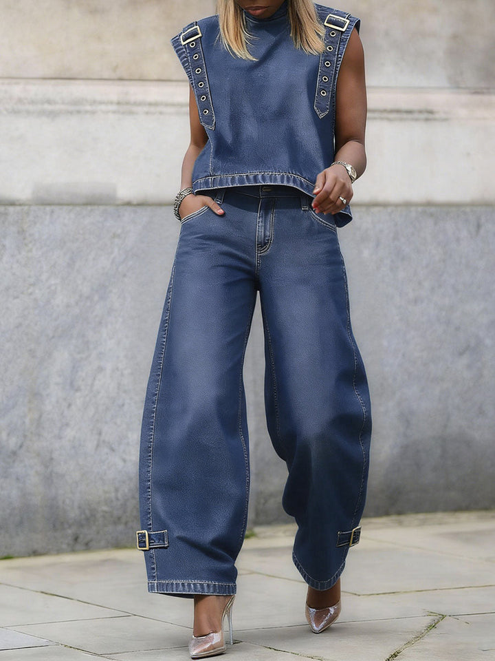 Jean taille haute, à jambes larges, à boucle, à poches, couleur unie