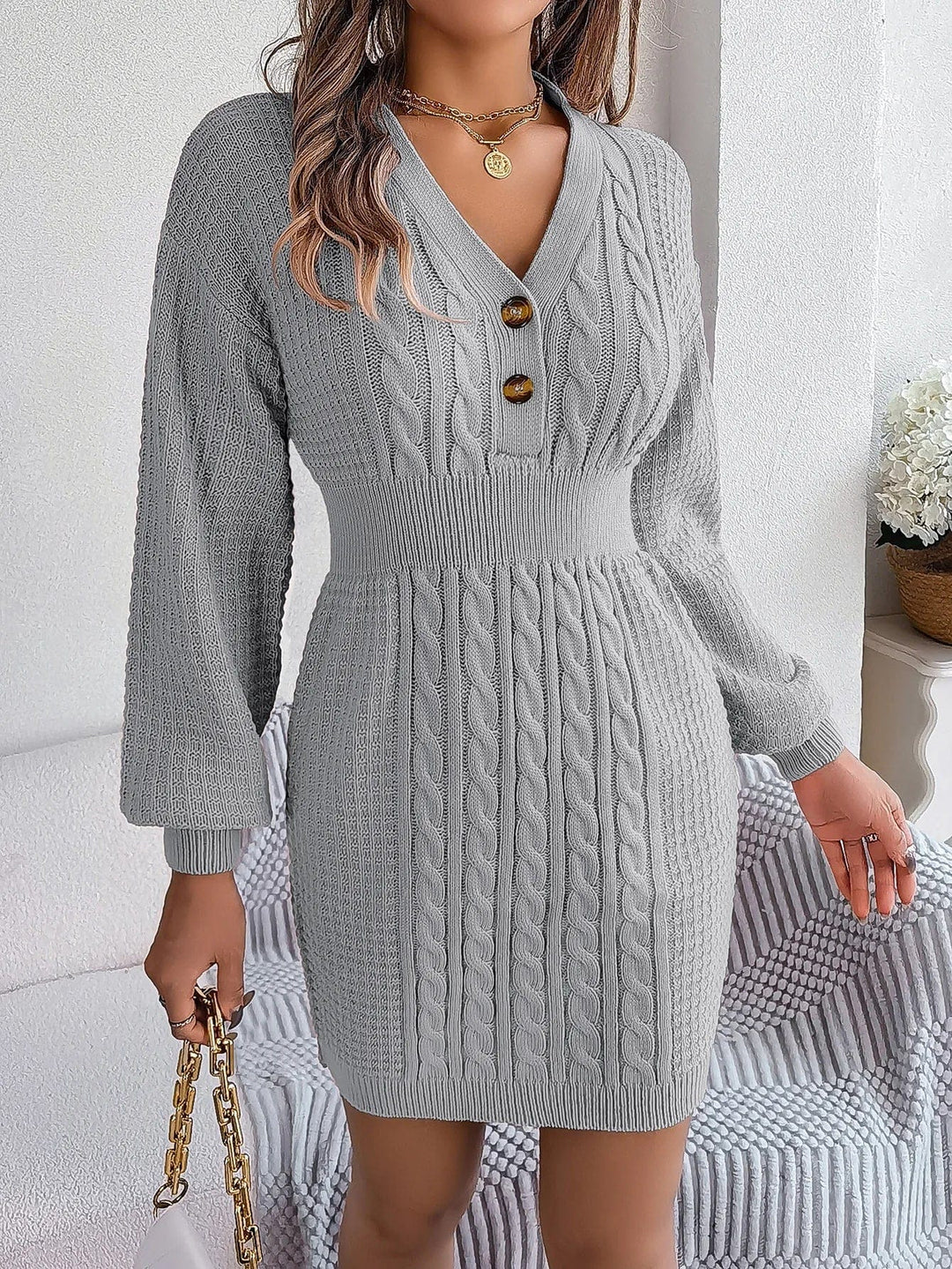 Romy | Robe en tricot élégante pour femmes à manches longues et avec boutons