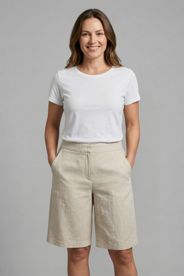 Almira | Shorts Bermuda pour femmes avec taille élastique et poches latérales