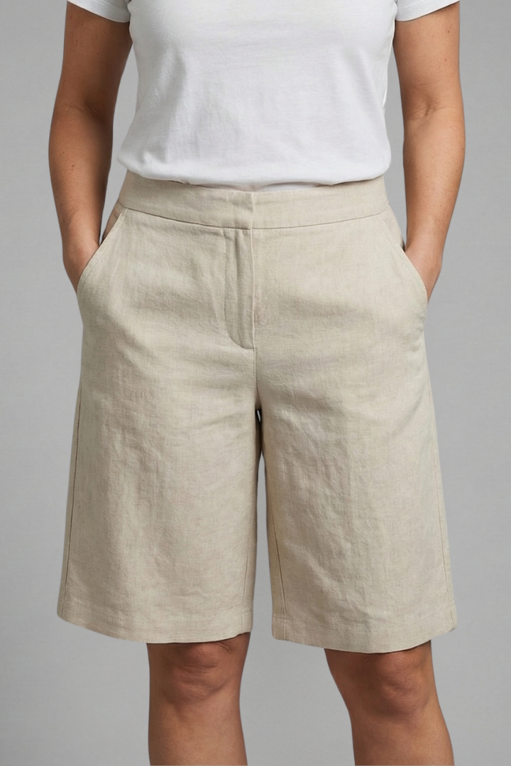 Almira | Shorts Bermuda pour femmes avec taille élastique et poches latérales