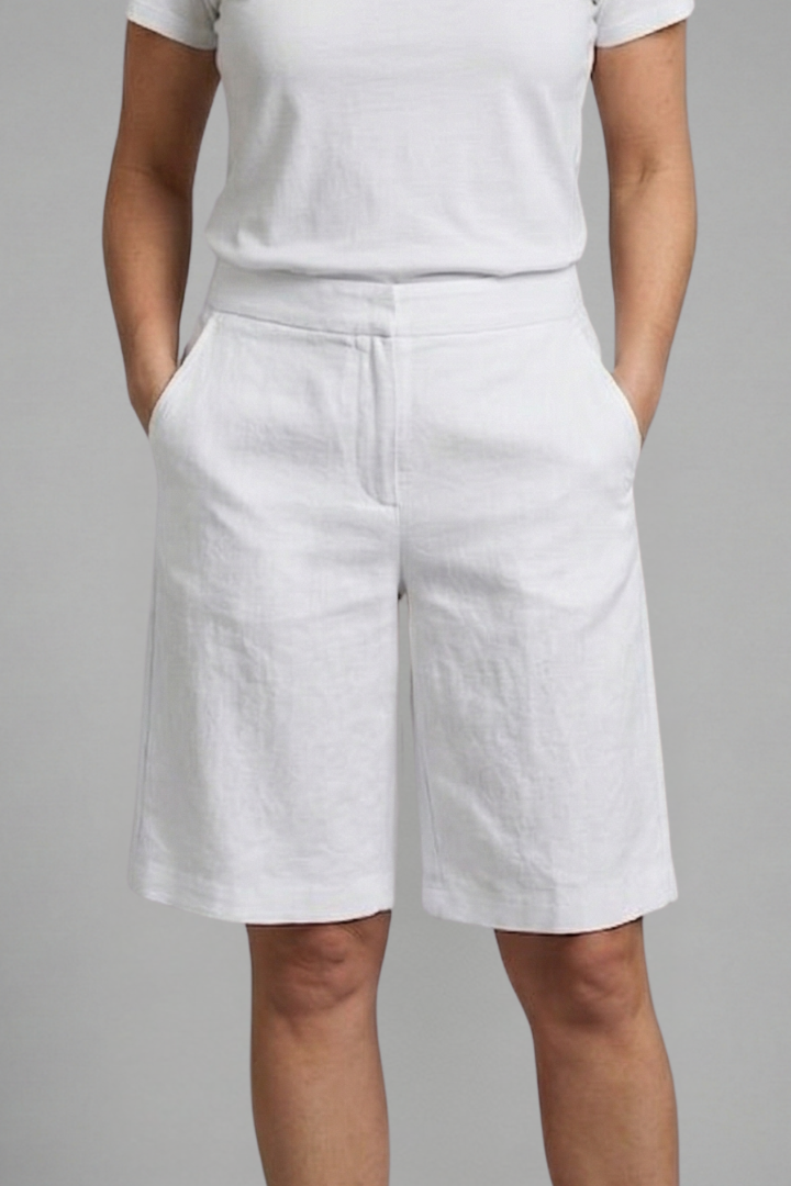 Almira | Shorts Bermuda pour femmes avec taille élastique et poches latérales