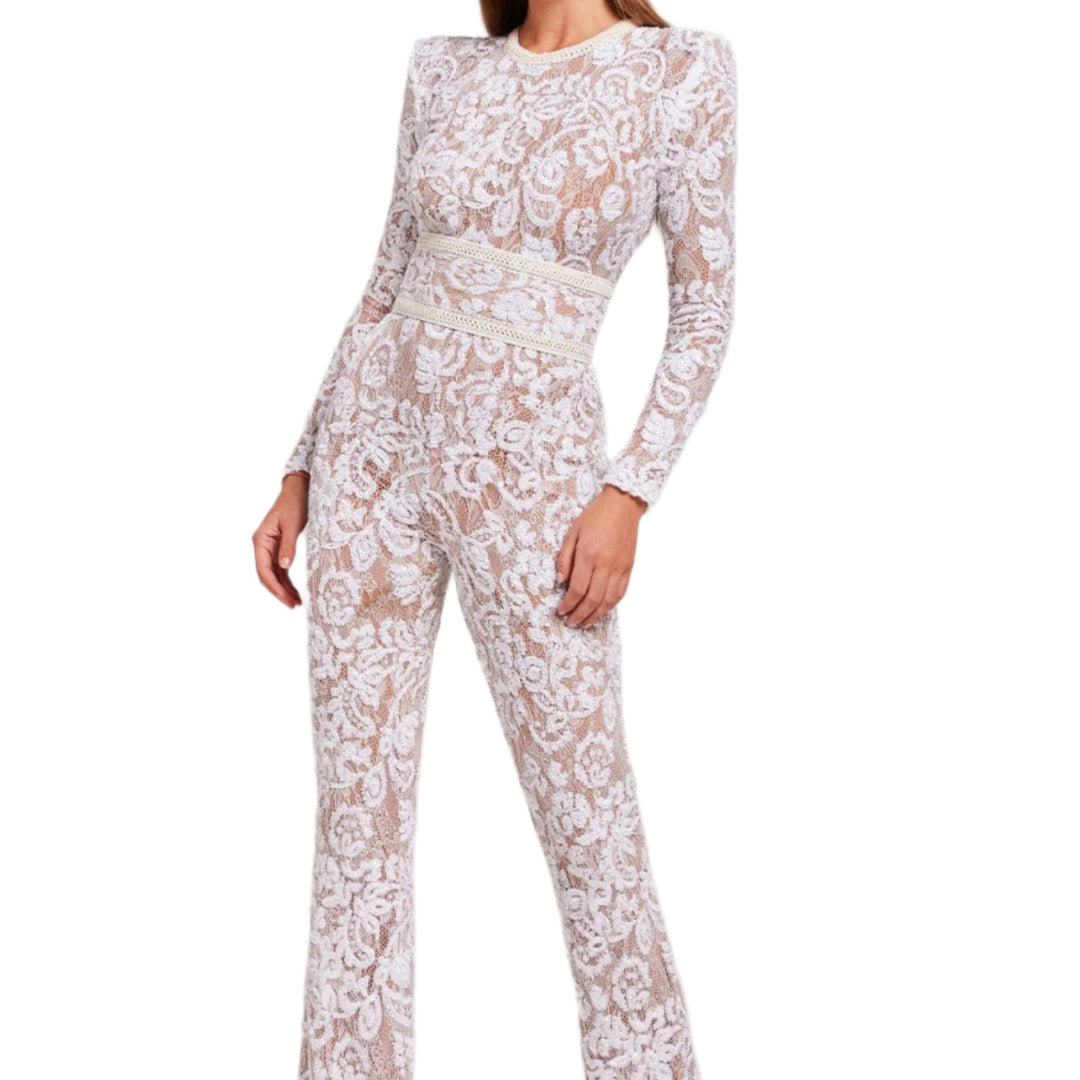 Combinaison pour femmes avec coupe cintrée et détails en dentelle – jambe large