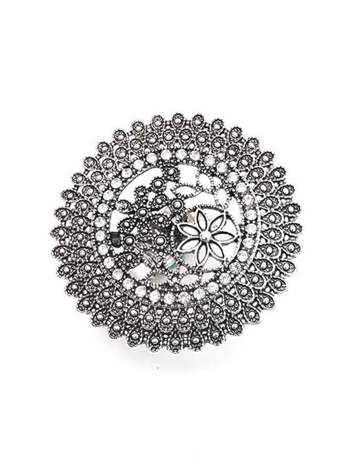 Bague géométrique ajourée en forme de fleur