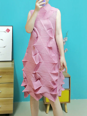 Robe mi-longue décontractée plissée sans manches, à coupe irrégulière, à col montant, couleur unie