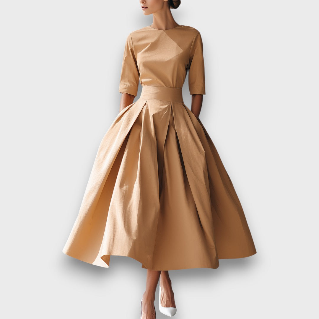 Amarisse – Robe midi en coton structuré