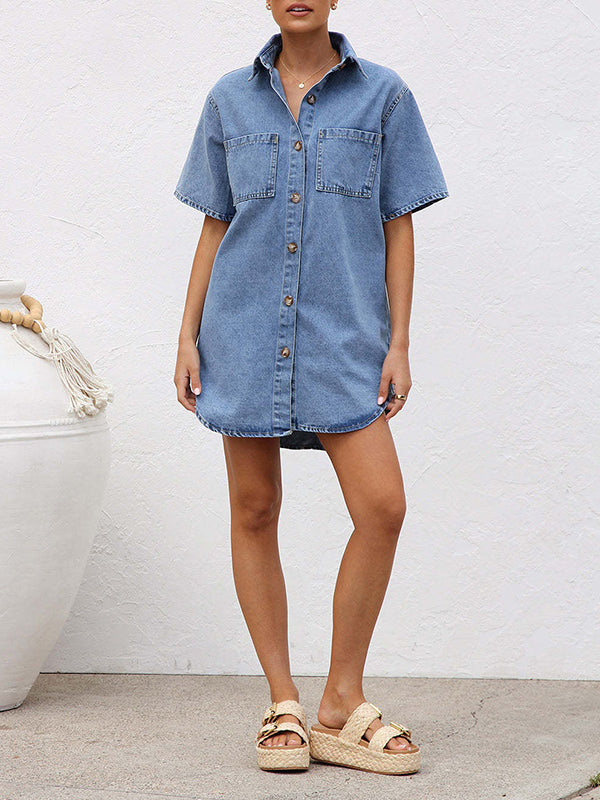 Robe chemise ample à manches courtes, à empiècements, à col revers