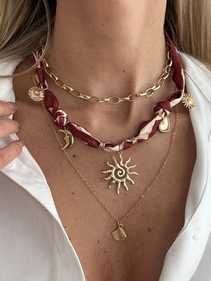 Collier géométrique superposé à chaîne