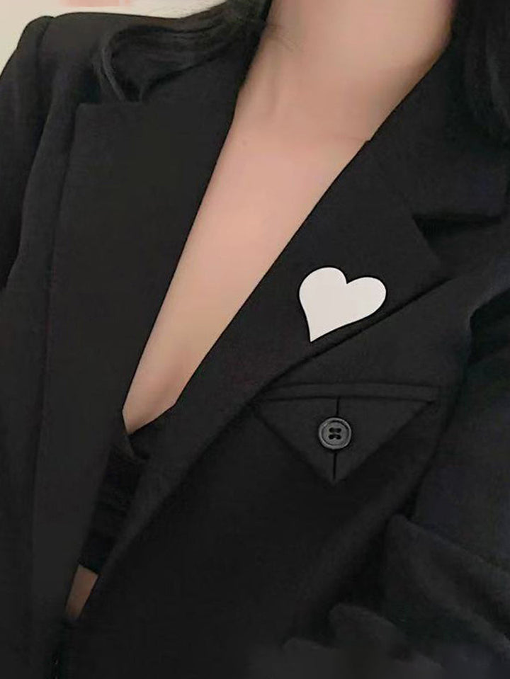 Broche en forme de cœur, couleur unie