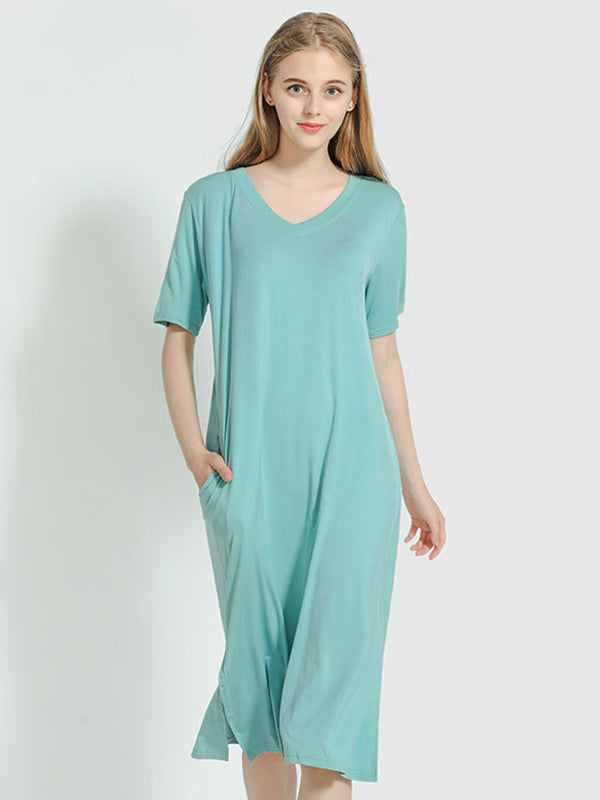 Robe de pyjama simple à manches courtes, ample, fendue sur le côté, couleur unie, col en V