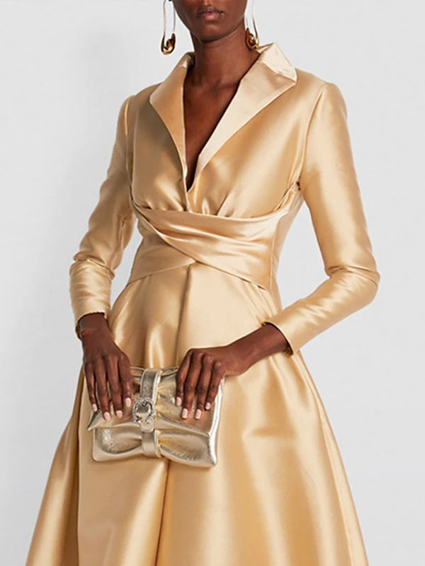 Robe longue plissée coupe trapèze, taille haute, à col en V, couleur unie