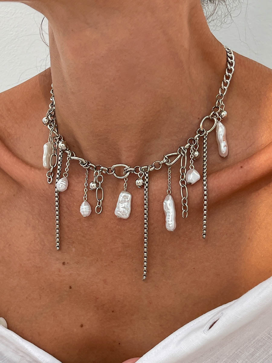 Collier géométrique à chaîne, à pompons