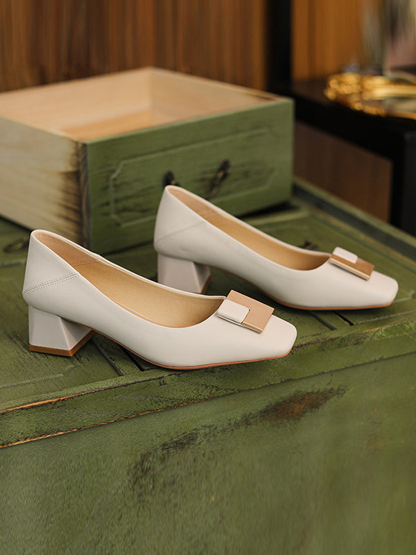 Chaussures élégantes à talons mi-hauts carrés avec boucle carrée