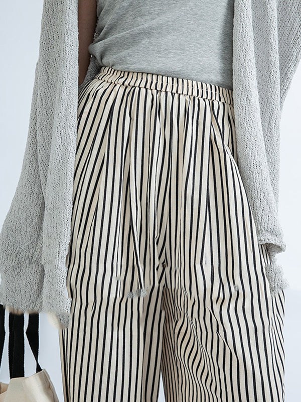 Pantalon ample rayé taille haute, à empiècements