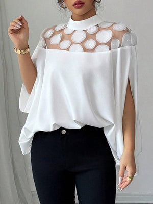 Blouse style cape ample, plissée et transparente, motif géométrique, à col roulé court, couleur unie