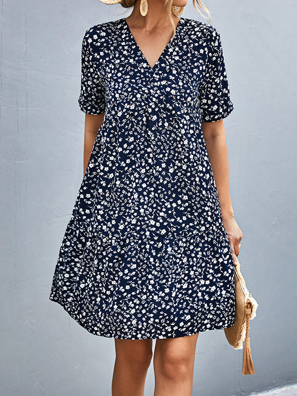 Robe courte à manches courtes, à imprimé floral, à empiècements, à col en V