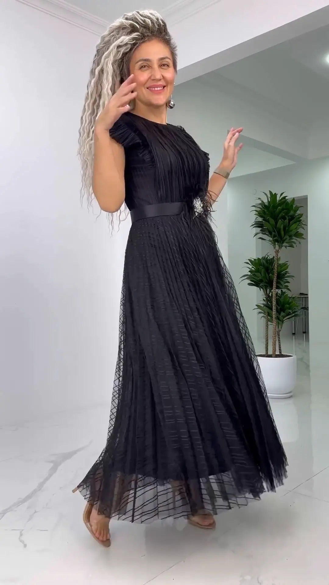 KEVI - ROBE MAXI PLISSÉE AVEC CEINTURE