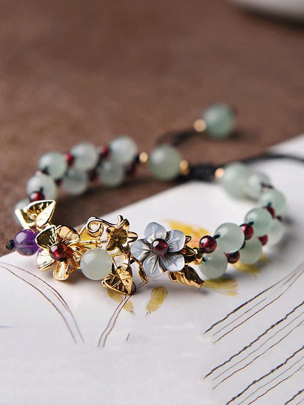 Bracelet grenat au crochet frais