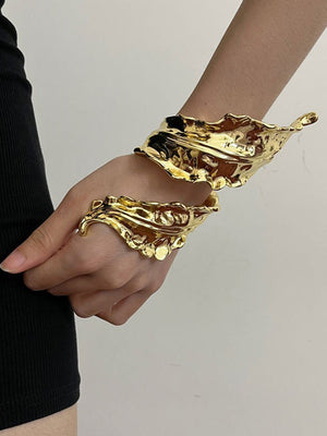 Bracelet géométrique plissé brillant couleur unie