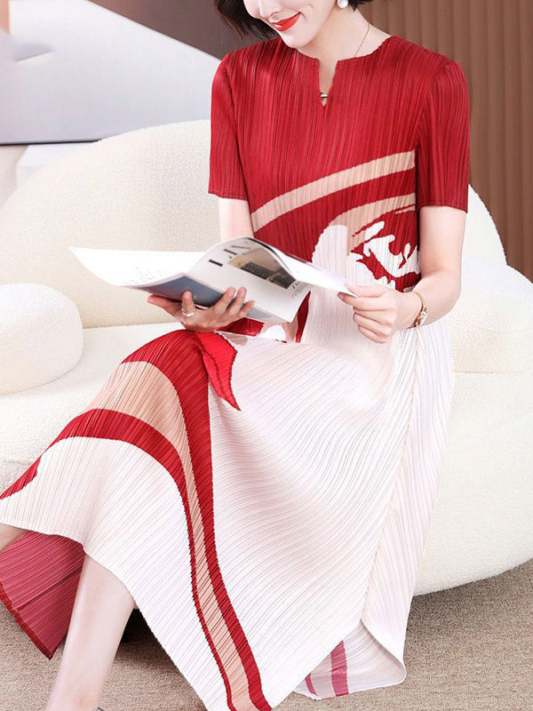 Robe mi-longue ample plissée coupe trapèze, à motifs figuratifs, à col en V