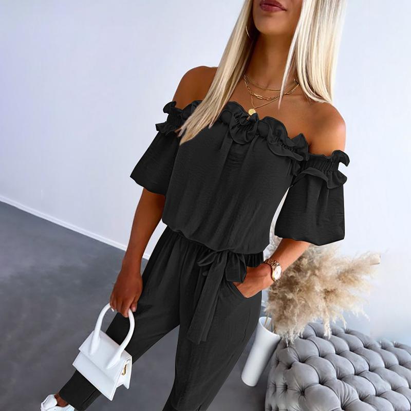 CAMILA – Jumpsuit élégant à épaules dénudées avec volant et ceinture à la taille