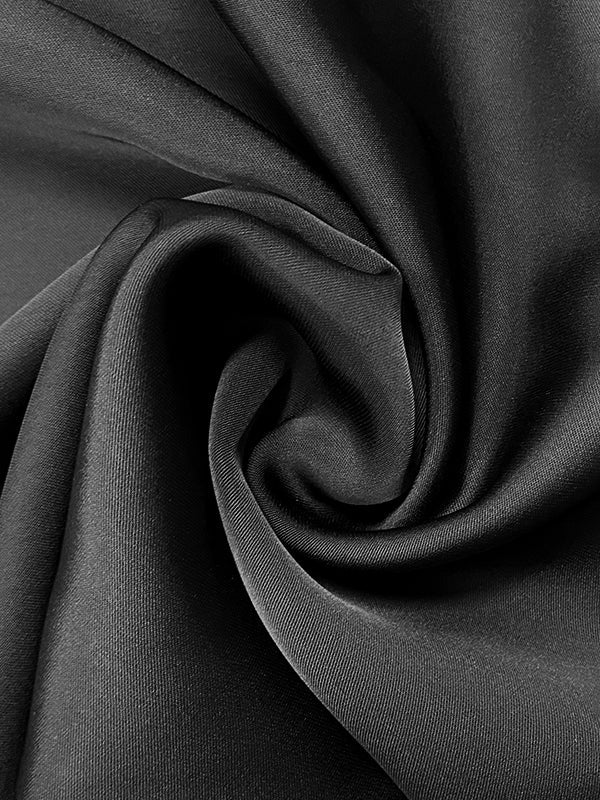 Robe mi-longue ample sans manches, à empiècements, à volants étagés, à col haut, couleur contrastée