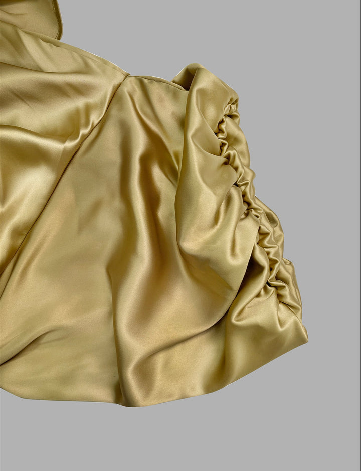 Robe courte ample à manches bouffantes, à falbalas, à col haut, couleur unie