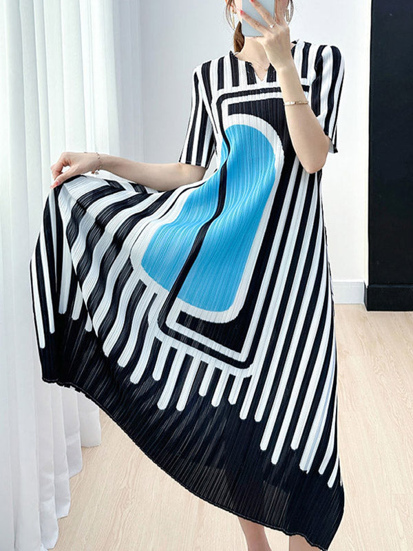 Robe mi-longue ample plissée imprimée coupe trapèze, à col en V