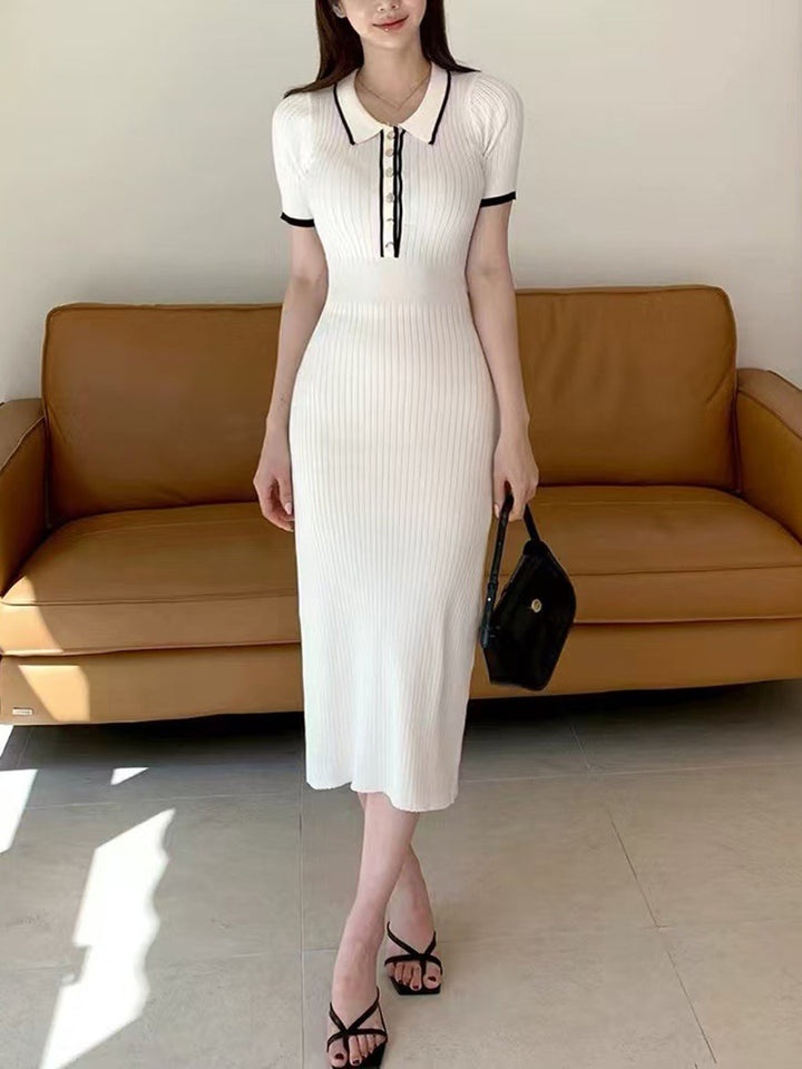 Robe mi-longue boutonnée en maille côtelée, à manches courtes, taille haute, à col revers, couleur contrastée