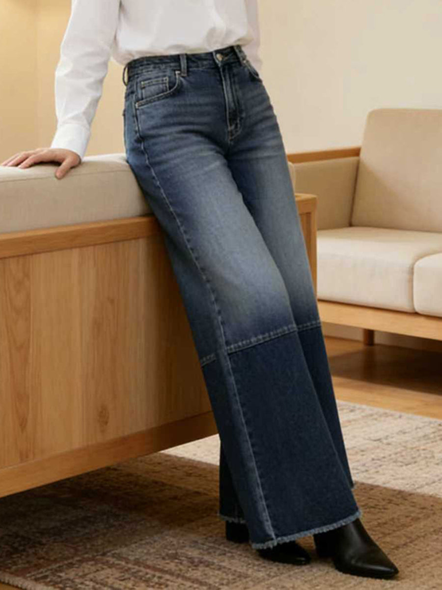 Jean taille haute, à jambes larges, à franges, à empiècements, couleur contrastée