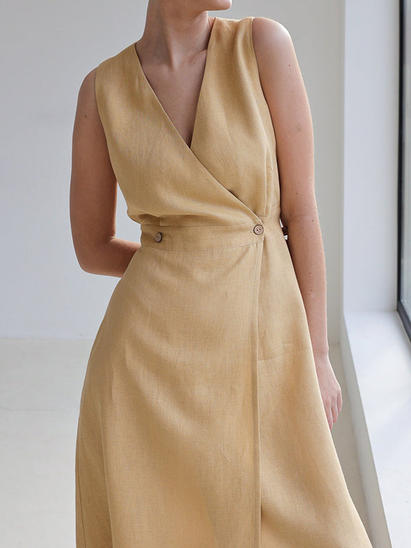 Robe longue ample sans manches, à empiècements, à col en V