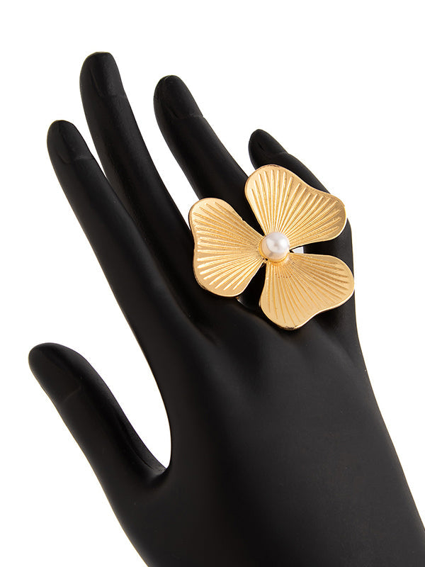 Bague plissée brillante en forme de fleur
