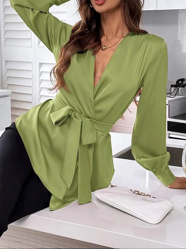 Chemisier ample plissé à manches bouffantes, à empiècements, à taille nouée, à col en V, couleur unie