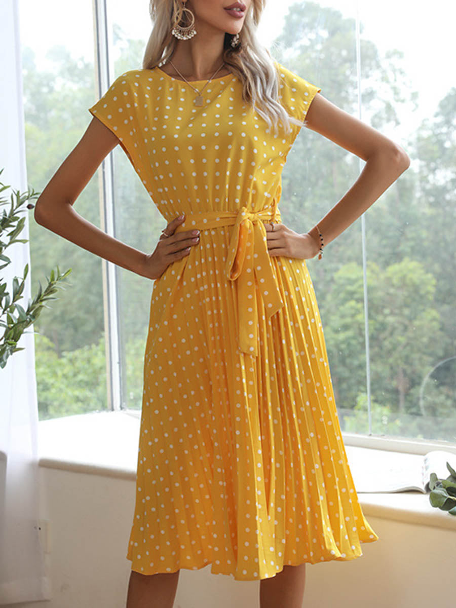 Robe mi-longue boutonnée plissée coupe trapèze, à mancherons, à pois, à empiècements, à taille nouée, à col rond, couleur contrastée